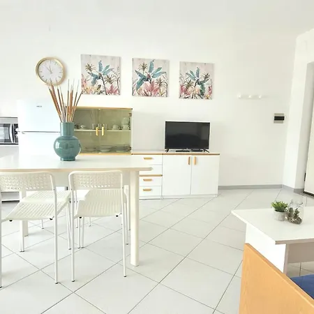 Viale Europa Apartment
